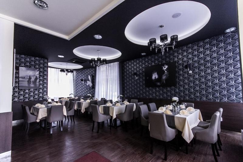 Hotel Dombóvár Esterno foto